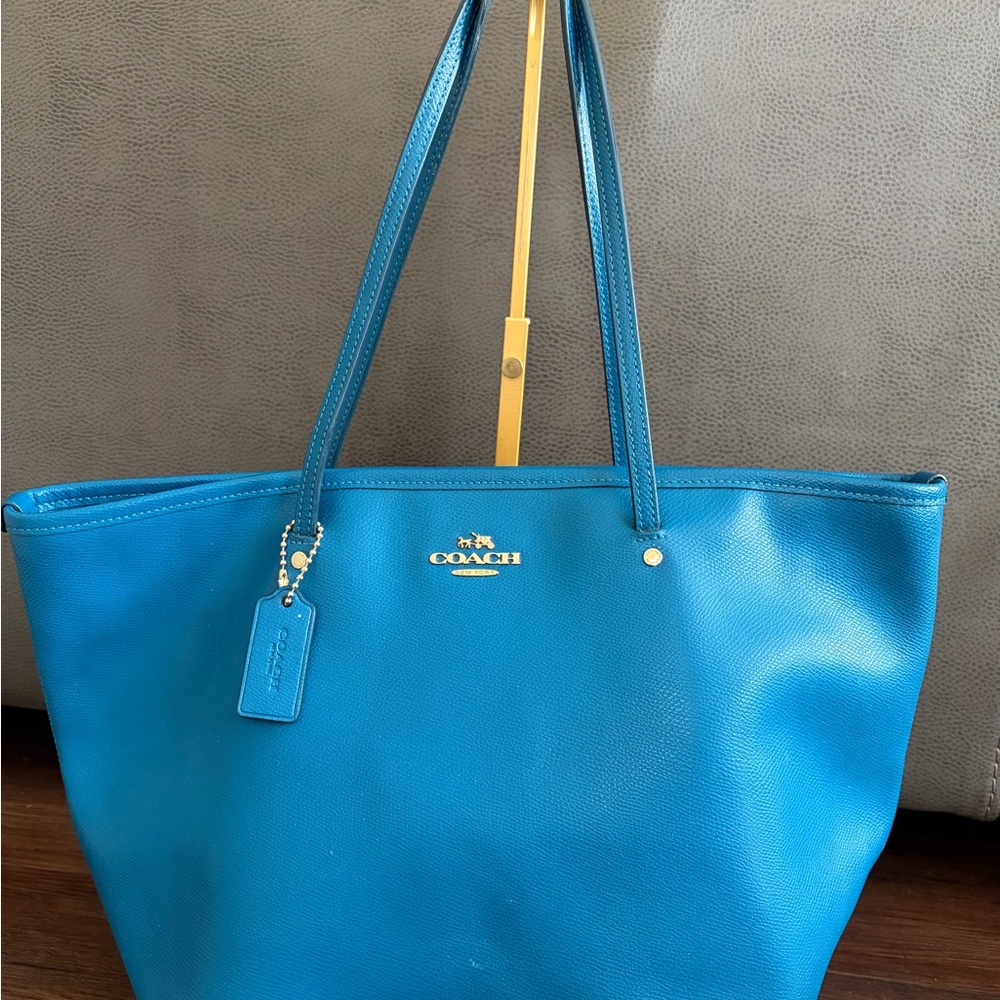 Coach Teal Leather Street Zip Tote Bag